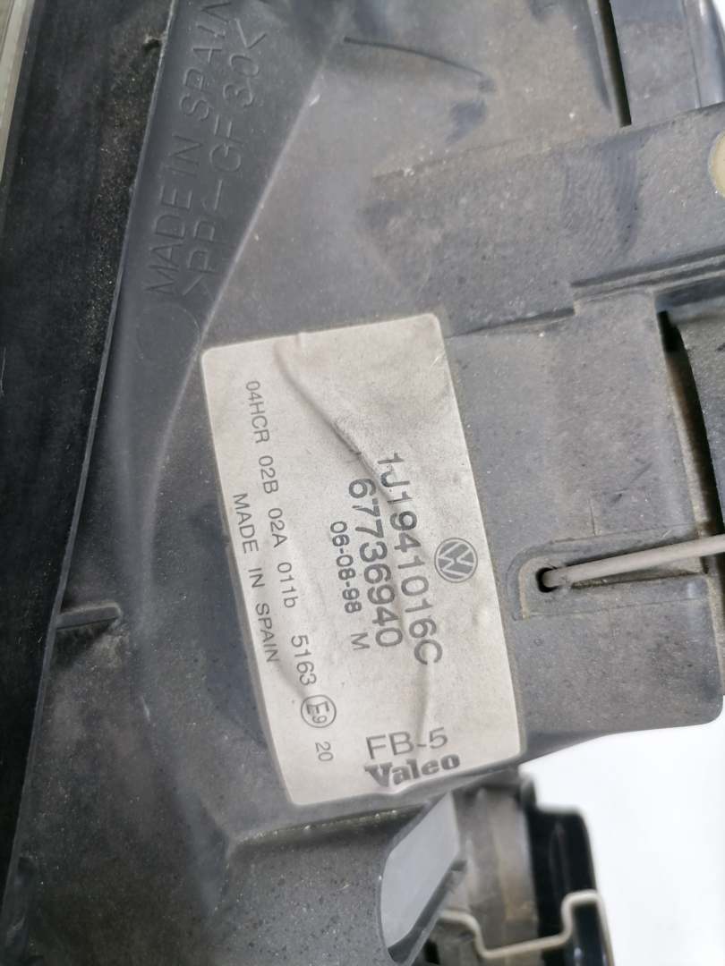 VW Golf 4 original Scheinwerfer vorn rechts mit Nebelscheinwerfer Halogen Bj.1999